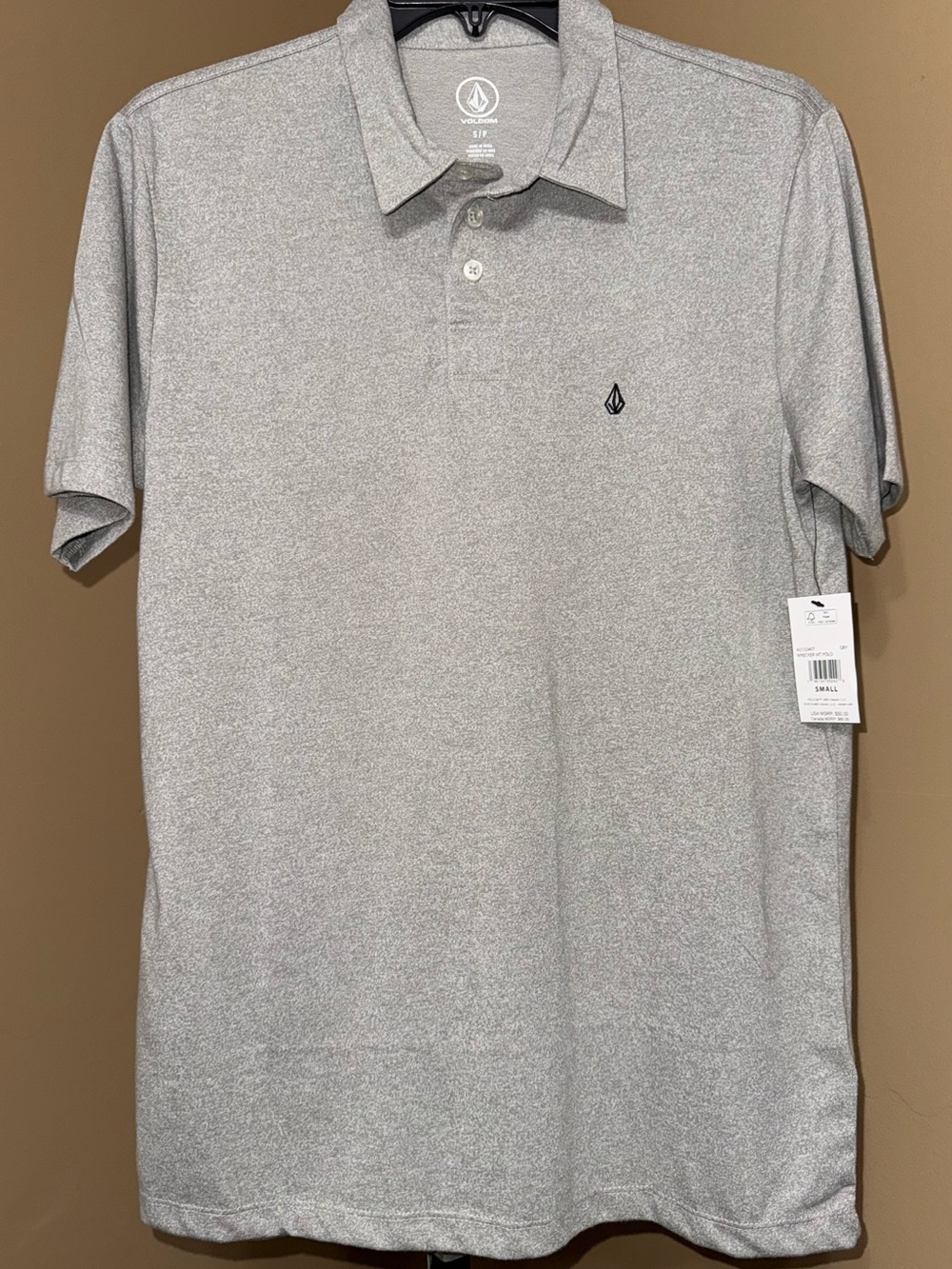 NWT VOLCOM Men's Gray Performance Polo Shirt. Size Small.